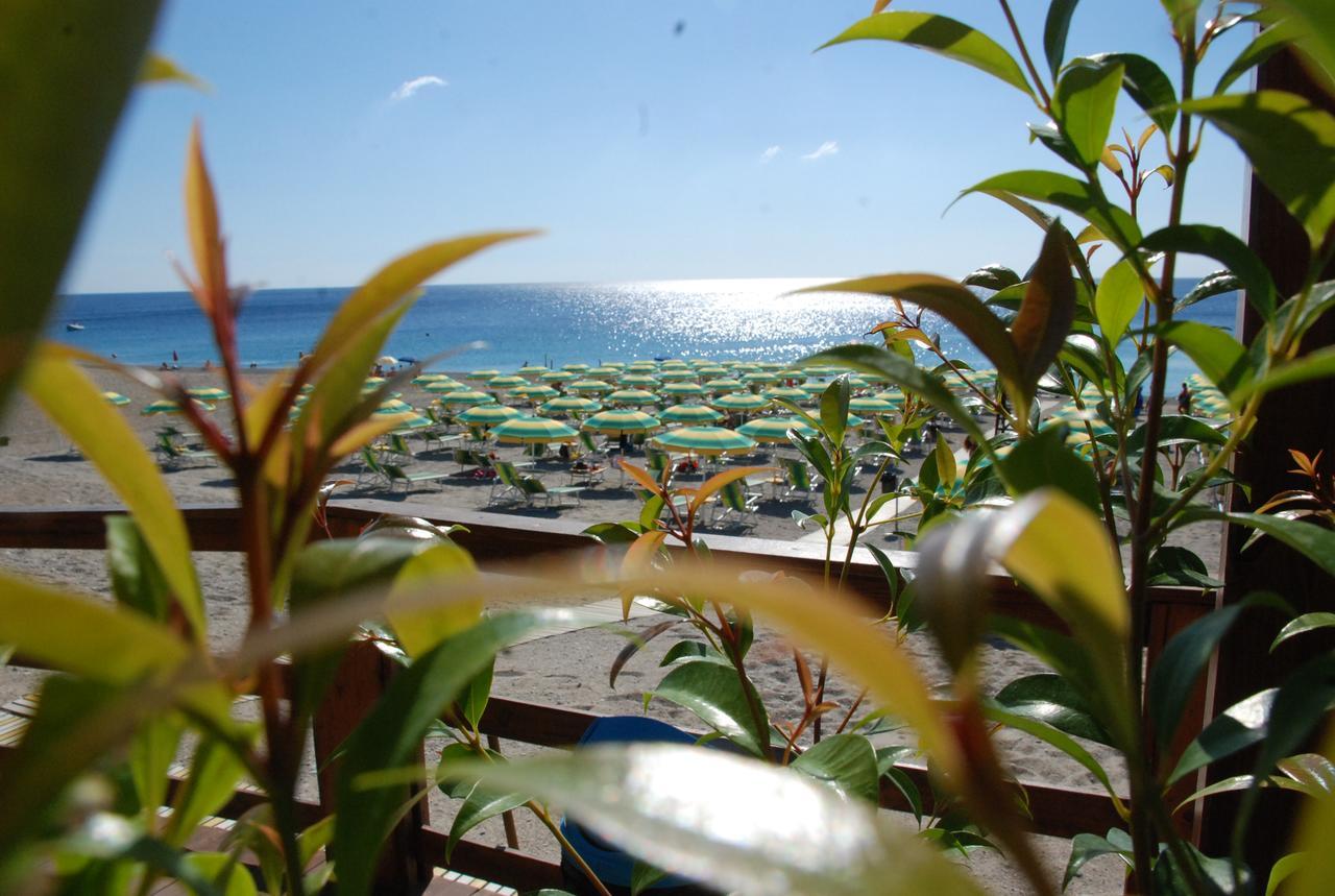 Park Hotel Mirabeau Монтепаоне Екстериор снимка